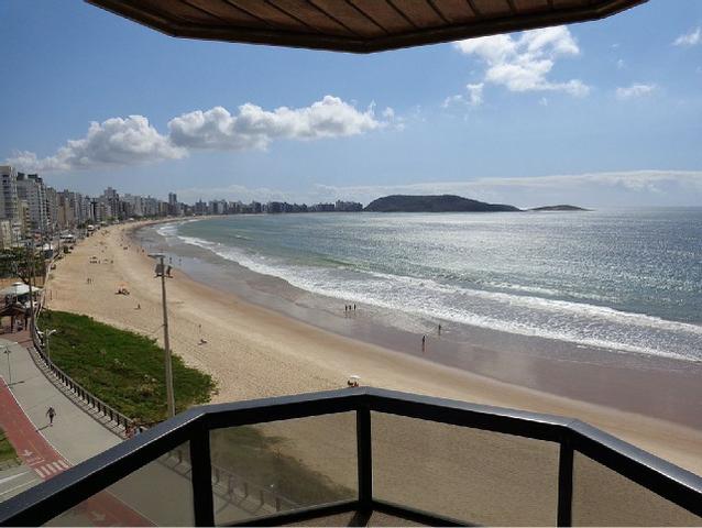 Apto de luxo de frente a praia com 3 suítes, 1 com ar e 2 vagas de garagem