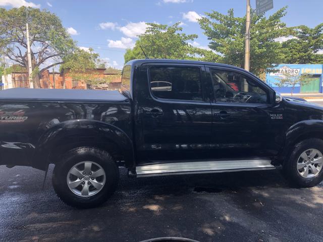 VENDO HILUX ou TROCO EM HILUX 2016 pra frente - Foto 3