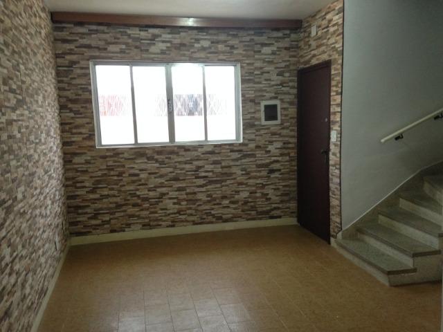 Sobrado em condominio, 80m2 com 02 dormitórios no Embaré em Santos/SP
