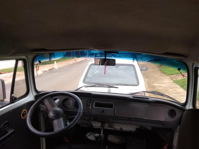 Vendo ou troco kombi - Foto 4
