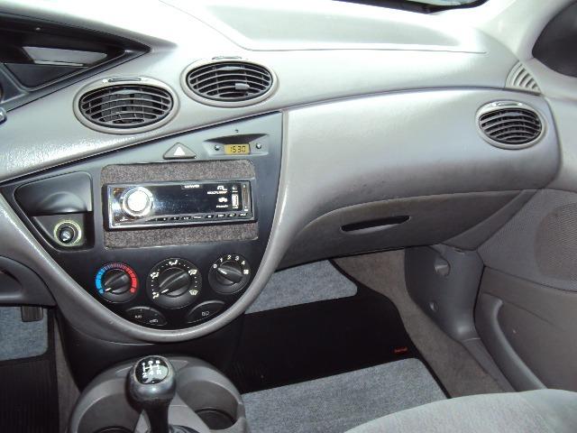 Focus 1.8 hatch completo - Foto 18