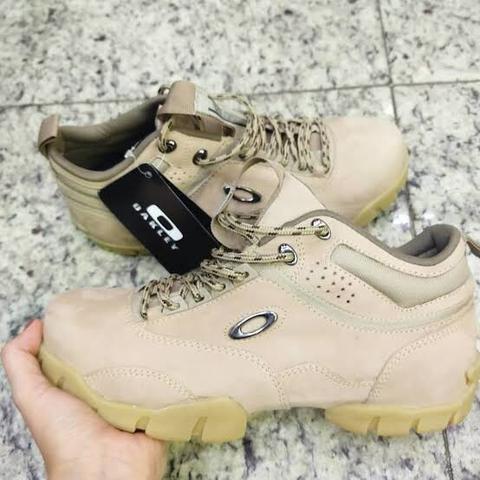 Botinha Oakley Modoc Bege