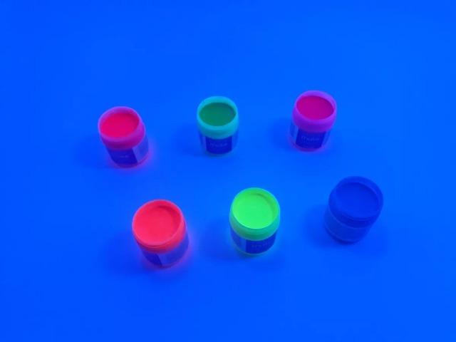 Tinta Líquida Corporal Fluorescente Neon - Brilha com luz negra - leia a descrição - Foto 2