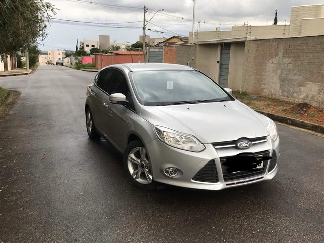 Vendo/Troco Ford Focus 1.6 S 16V Powershift - Flex - 2014 - Foto 3