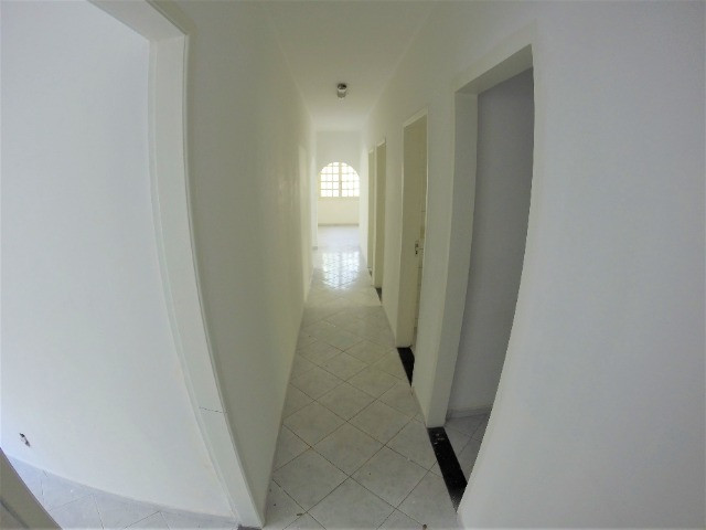 Alugo Casa Comercial em Jardim Camburi com 240m² e 4 vagas - R$ 8.000,00 - Foto 13