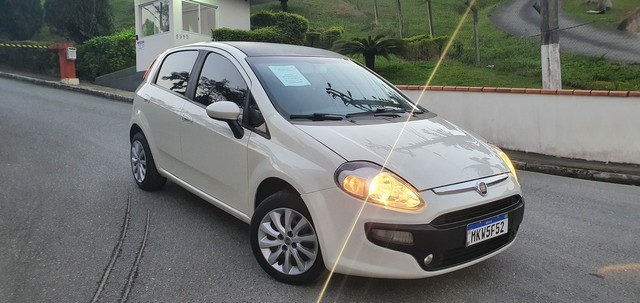 FIAT PUNTO ATTRACTIVE 1.4 ANO 2013 CAR COMPLETO