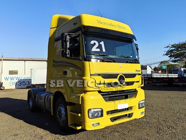 MB AXOR 2041 LS 4X2 LEITO TETO ALTO AUTOMATICO