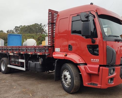 FORD CARGO 2431 6X2 AUTOMÁTICO