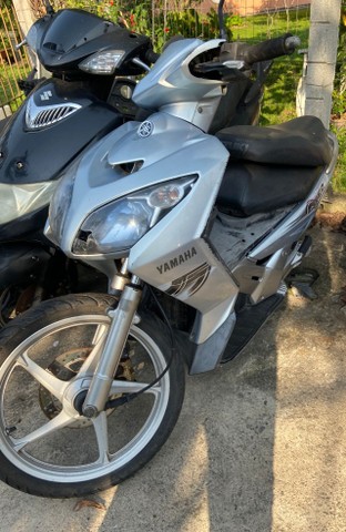 MOTO NEO 2008 COR PRATA USADA