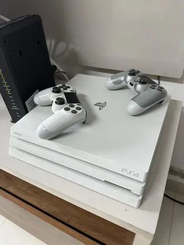 Sony Ps4 Pro 1TB White Console + 5 Games + 2 Controllers