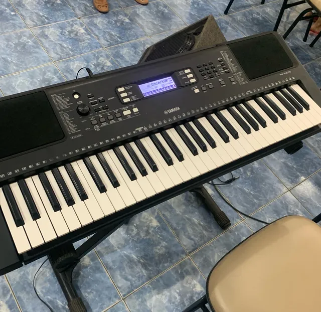 Yamaha Teclado Arranjador PSR-E373 (61 Teclas Sensitivas/Fonte