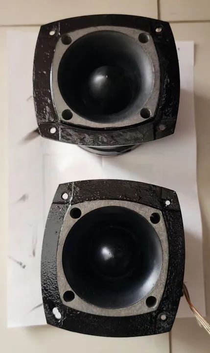 02 Tweeter's Selenium ST-300