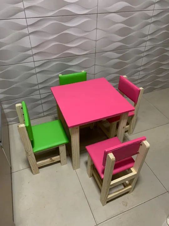 Mesa com 4 cadeiras  - Foto 2