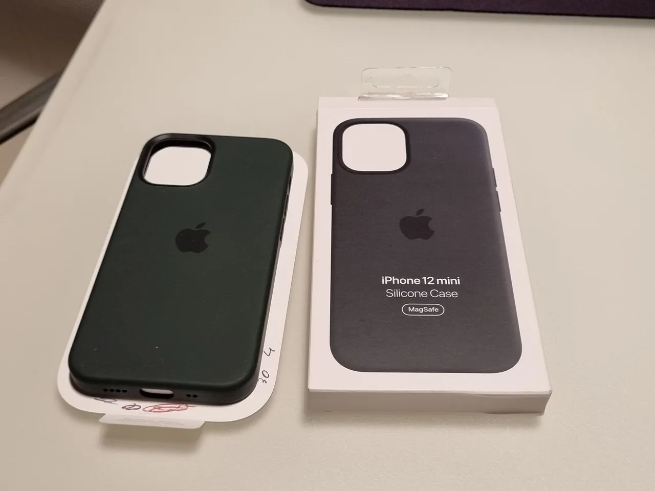 Capa iPhone 12 mini Verde Chipre com Magsafe Original Apple