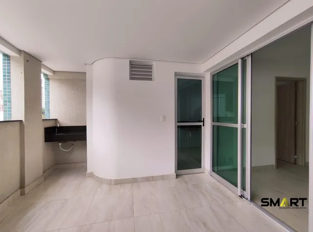 Ótimo custo benefício! Apartamento NOVO, amplo e com varanda gourmet!