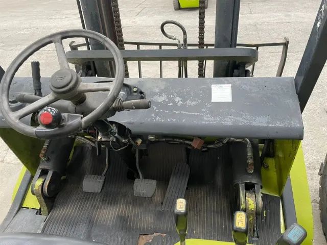 Empilhadeira CLARK, CMP45L, Capacidade 4.500Kg - Foto 4