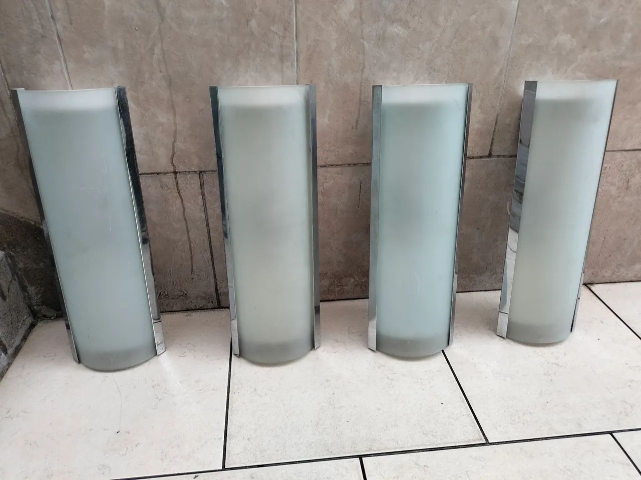 4 luminária de lata e vidro - Foto 2