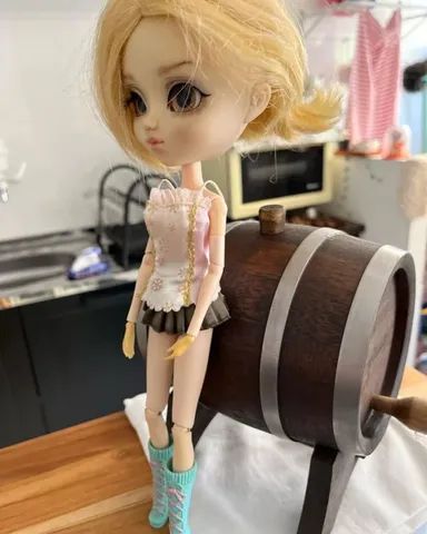 Vendo Boneca Loirinha Passeio Articulada Importada  - Foto 2