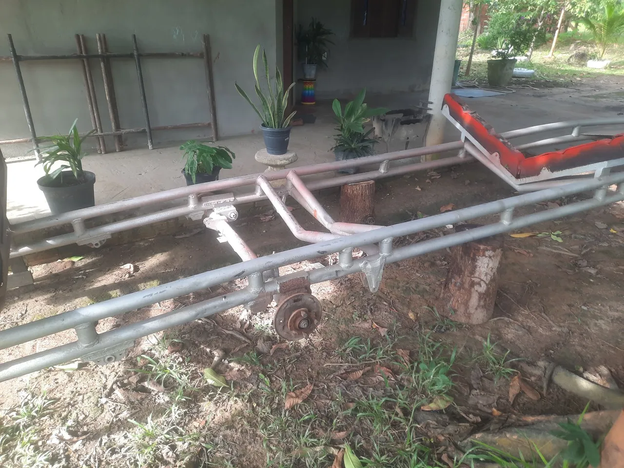 Carreta para transporte de lanchas até 8 metros