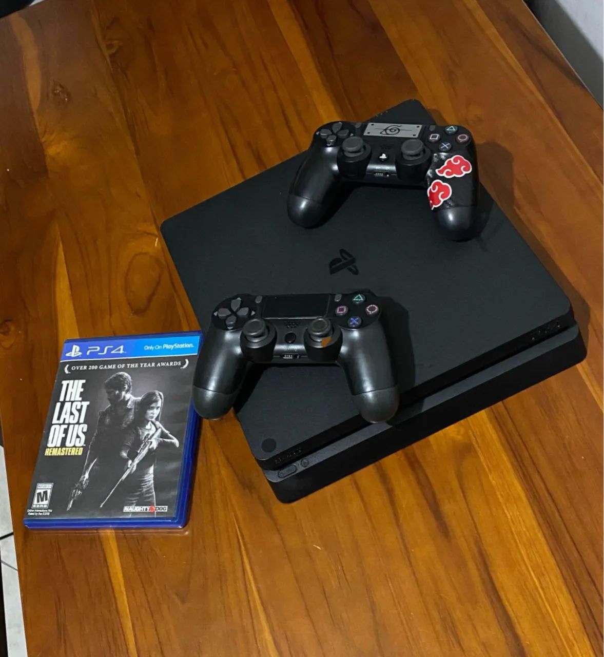 PS4 slim + 2 controles + 1 jogo - Foto 3