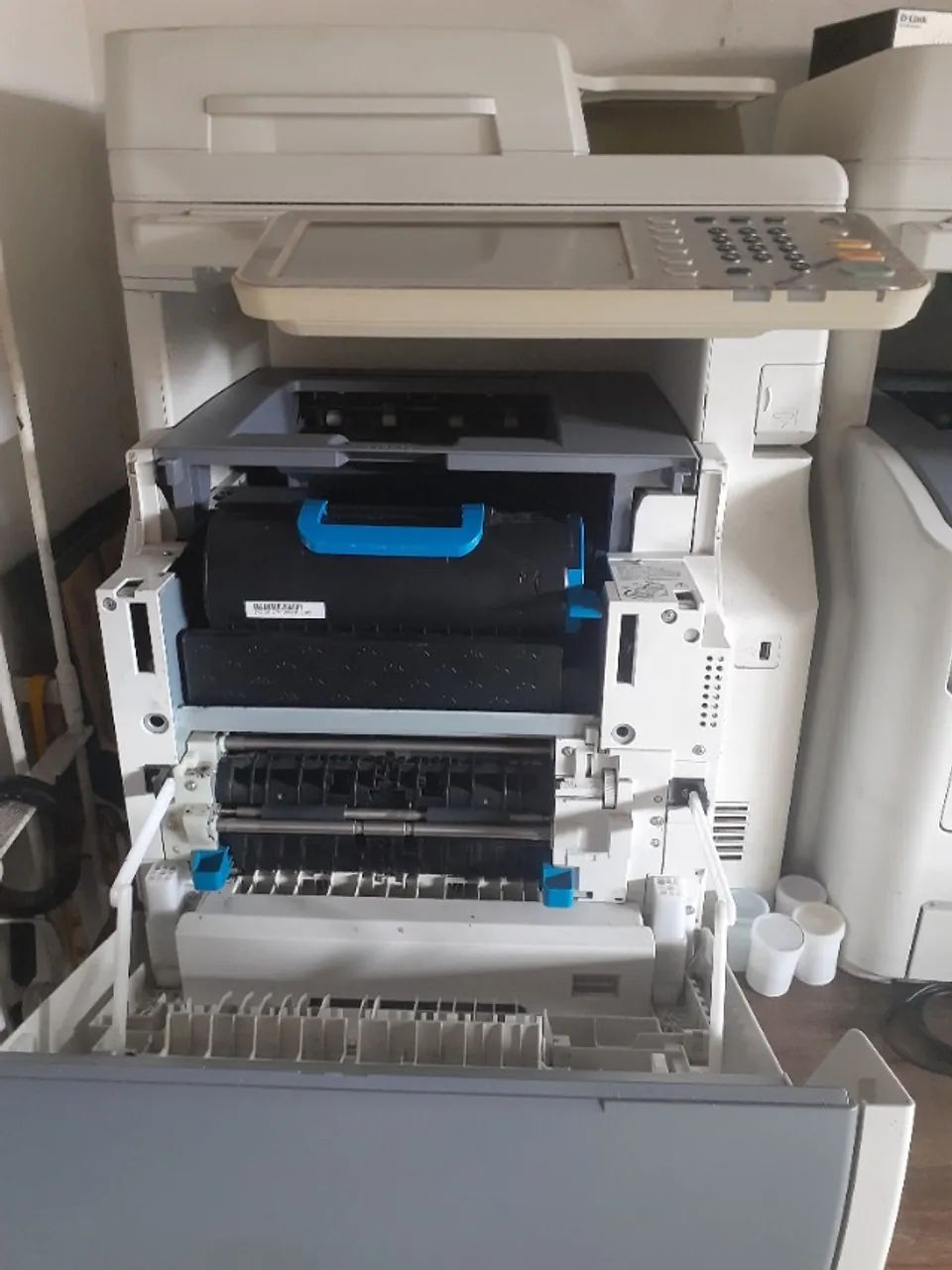 Máquina de Xerox Oki