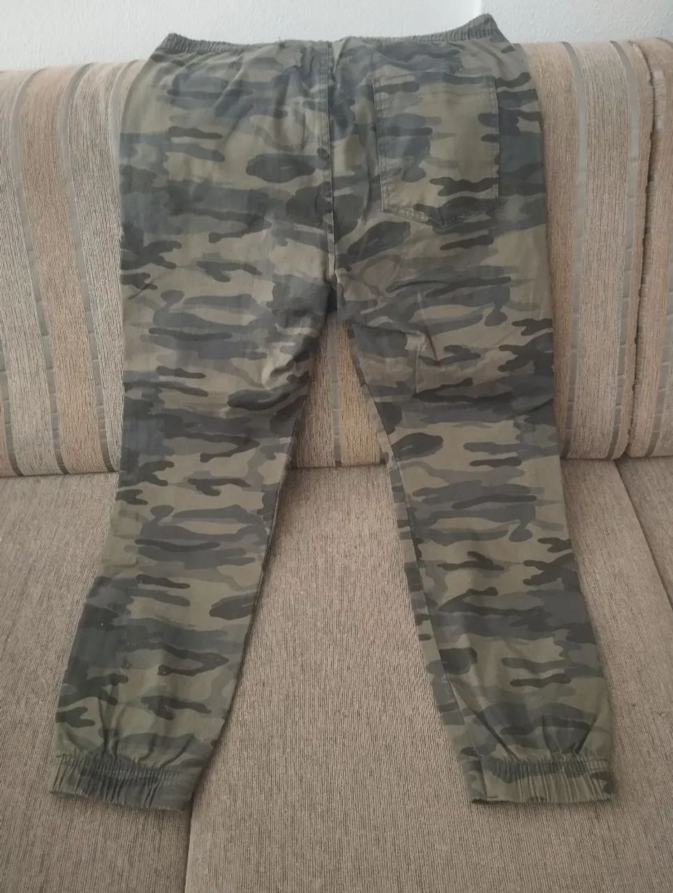 Calça camuflada jogger  - Foto 2