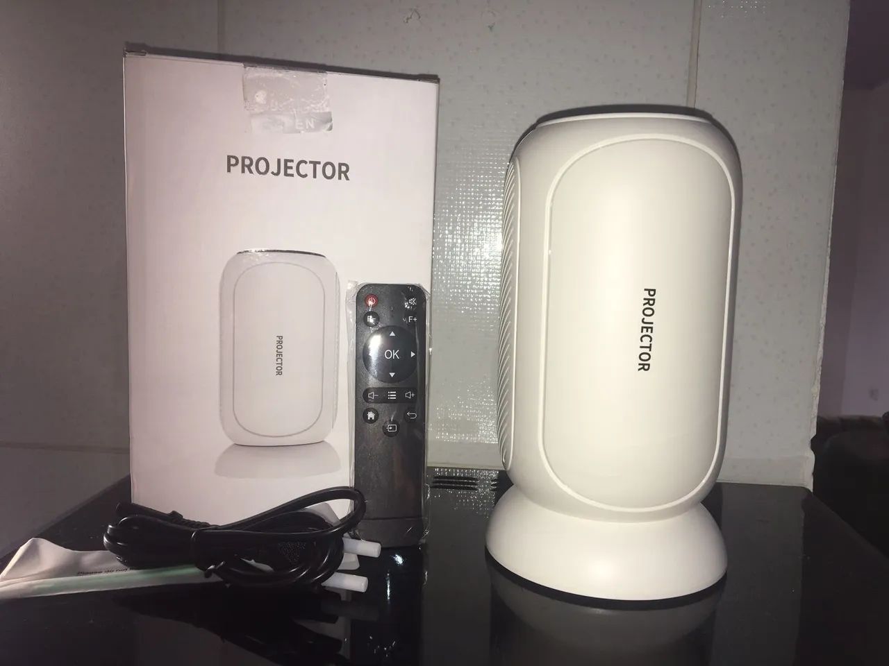 Projetor Portátil com Design Moderno - Foto 2