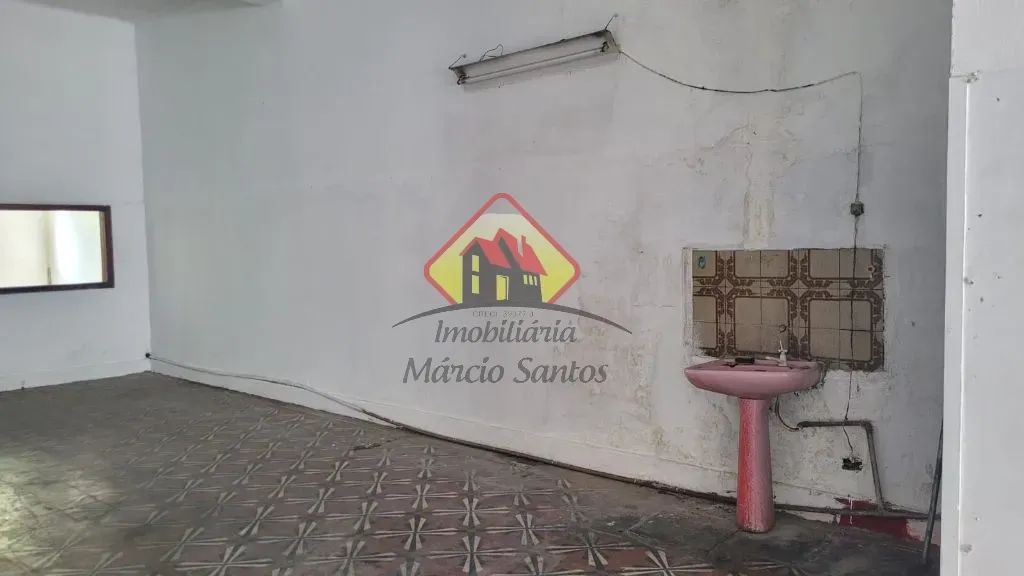 Sobrado no Centrão de Taubaté - Ponto comercial + Residência na parte de Cima - à Venda!! - Foto 5