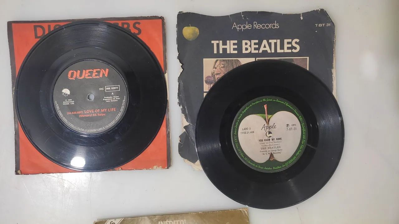disco vinil compacto the beatles & queen & john lennon - Foto 3