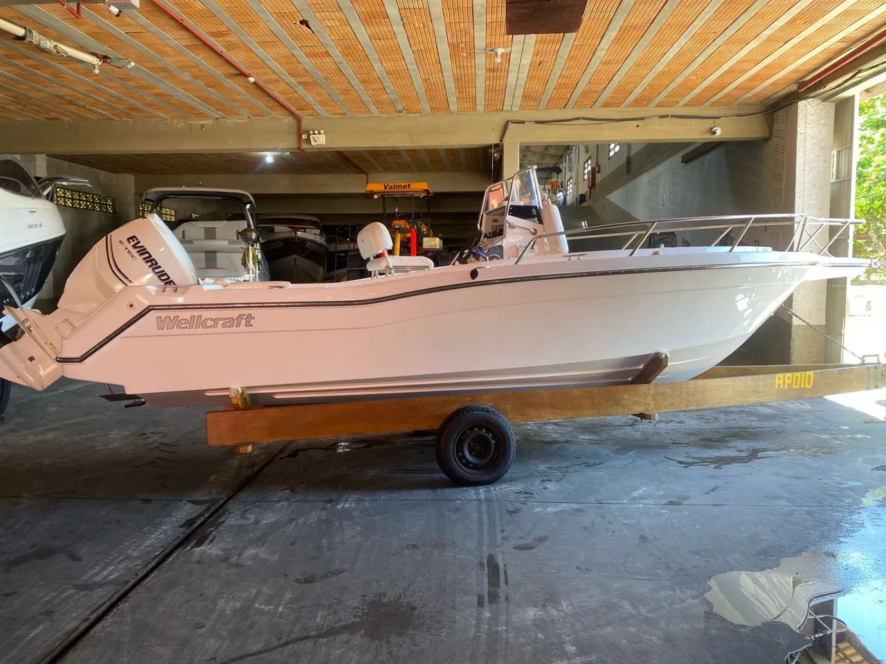 Wellcraft 230 - 2013 x1 Evinrude E-TEC 150 HP ñ Fishing Victory  - Foto 3