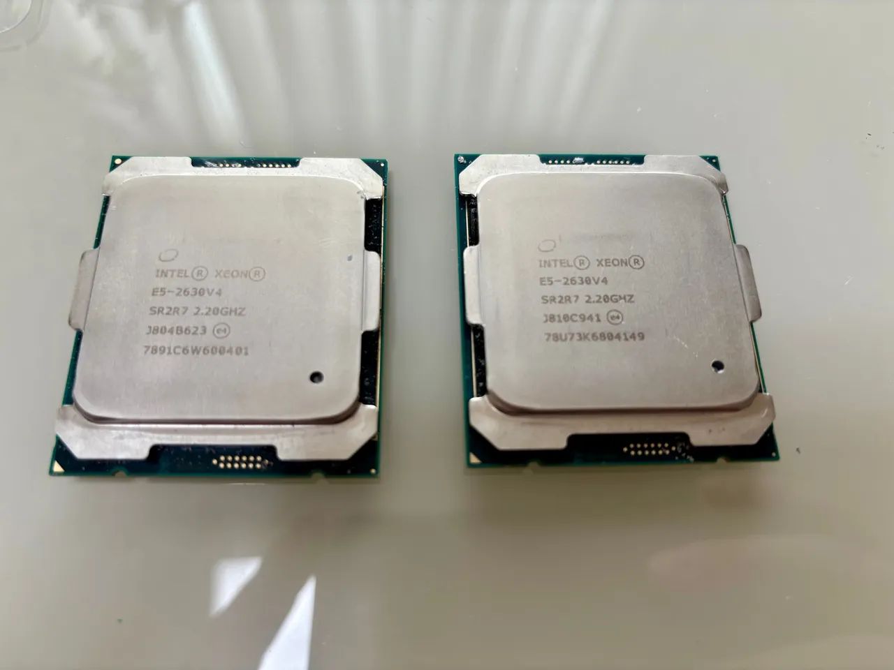 Processador Intel Xeon E5-2630V4 - leia a descrição. - Foto 2