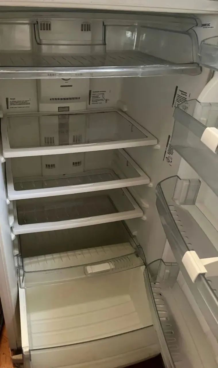 Brastemp BRM33C Geladeira Frost Free 330 Litros 110V / 127V - Foto 2