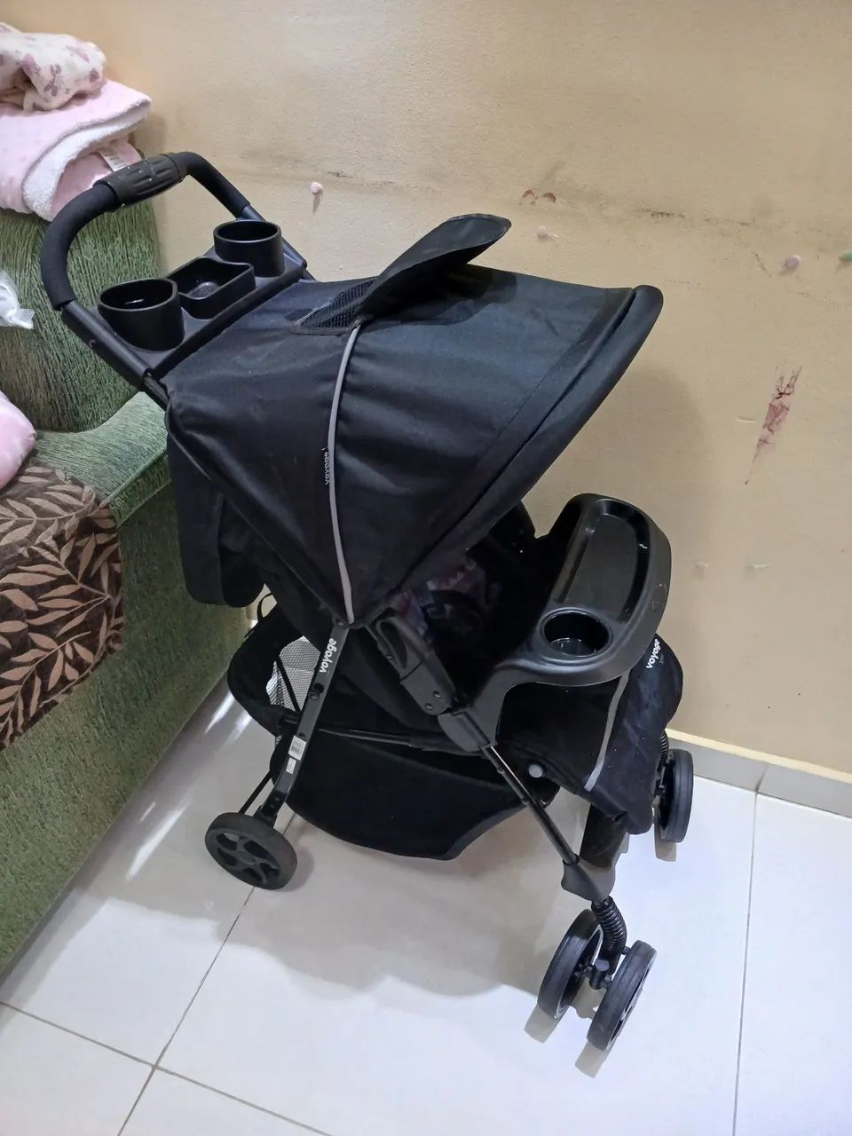 Carrinho de bebe voyage spot semi novo. - Foto 6