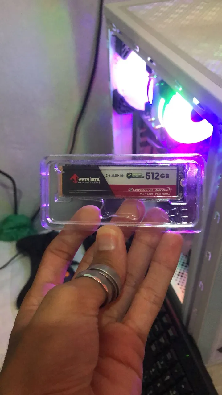 SSD Kingston 512GB NVMe M.2- NAO ENVIO VIA OLX NÃO FAÇO OLX PAY .