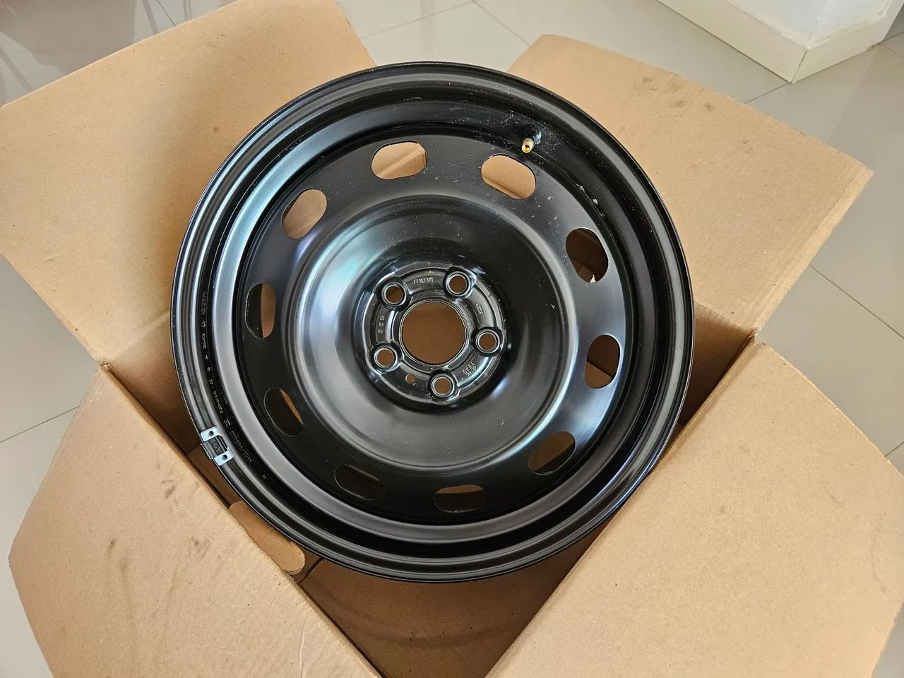 Roda Ferro Aro 16 T Cross Original VW Nova - Foto 4