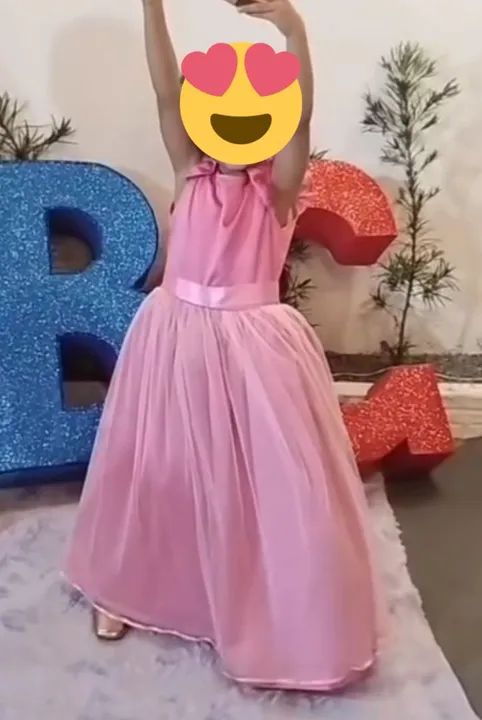Vestido de tule rosa para festa infantil