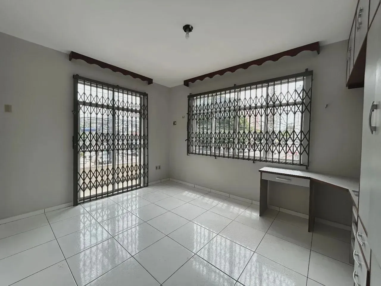-Ed Sandra: Apartamento na Alcindo Cacela 84m² 2 Quartos (1 Suíte)