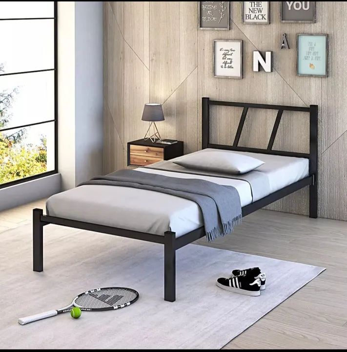 Cama de ferro solteiro - Estrutura resistente - Foto 3