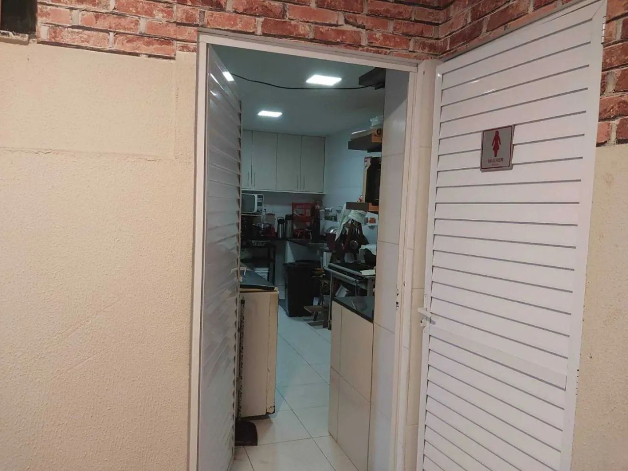 Ponto Comercial no Jardins - 152141 ^