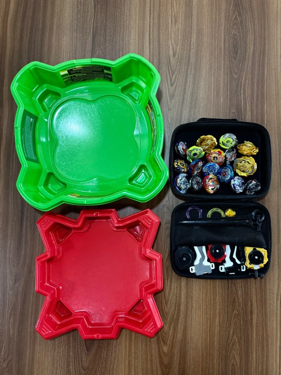 Vendo beyblade completo 350$
