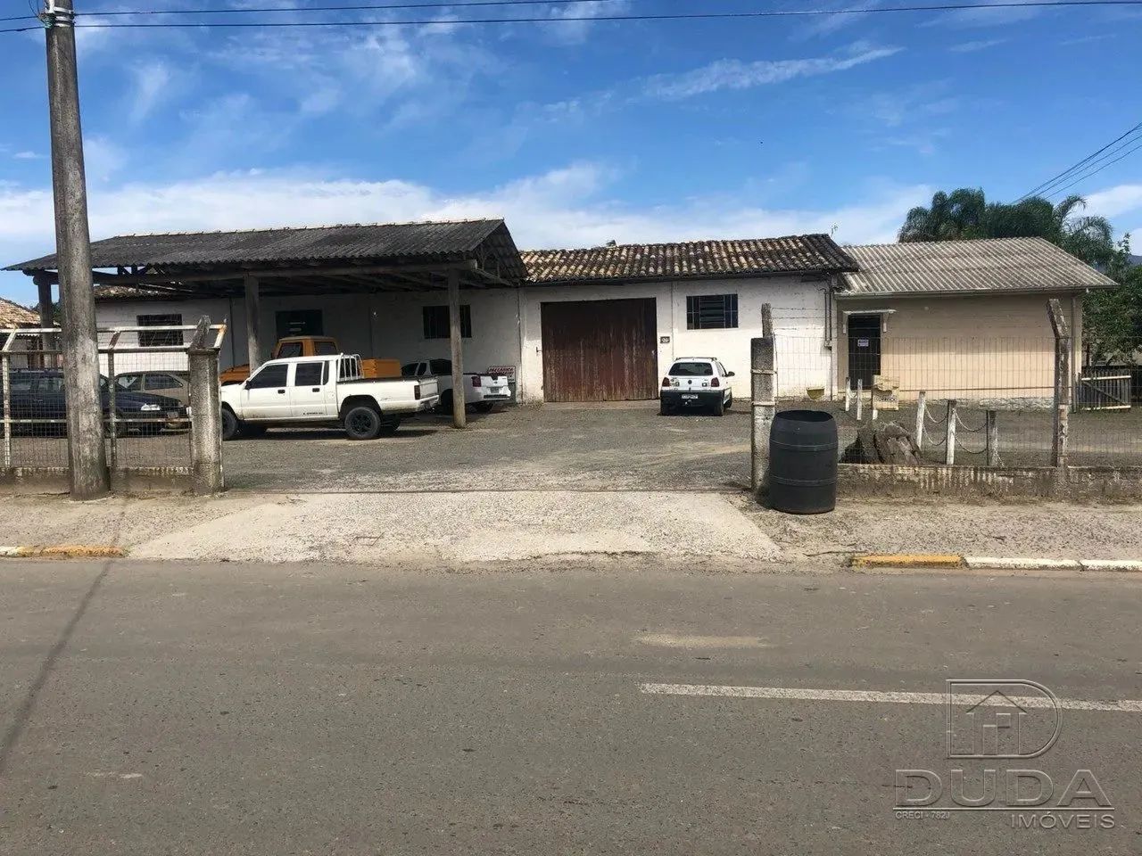 Pavilhão com 300m² de área construída - Foto 2