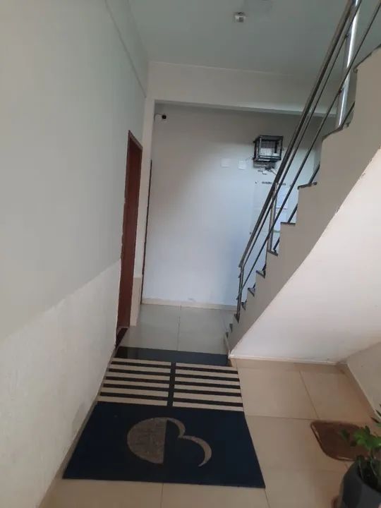 Alugo partamento de 1 quarto com varanda.