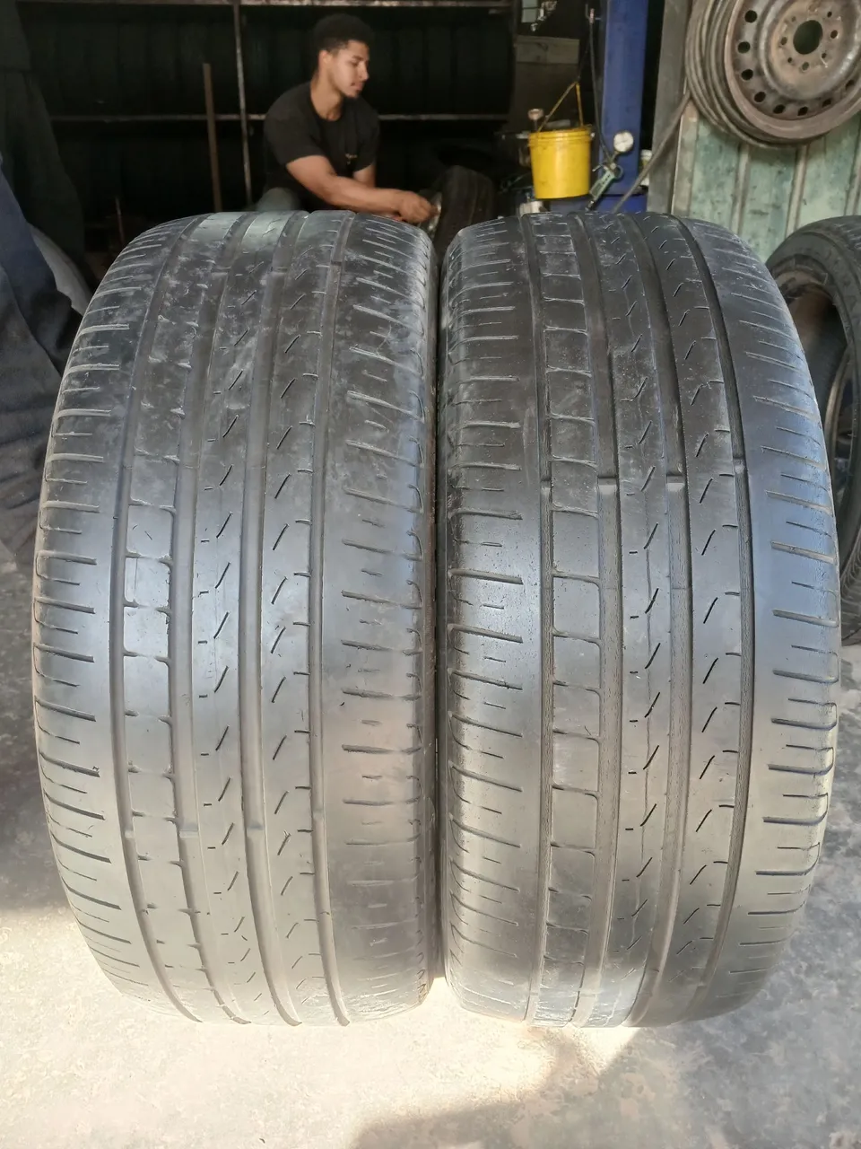 Par de pneus 215/45/18 Pirelli