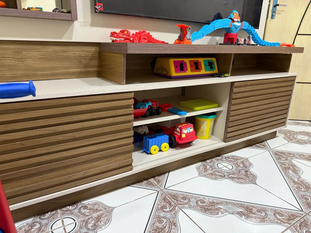 TV Stand with Panel64385926888706122