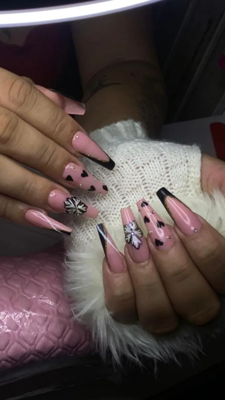 Postiças realistas com Esmaltação em Gel  - Foto 2