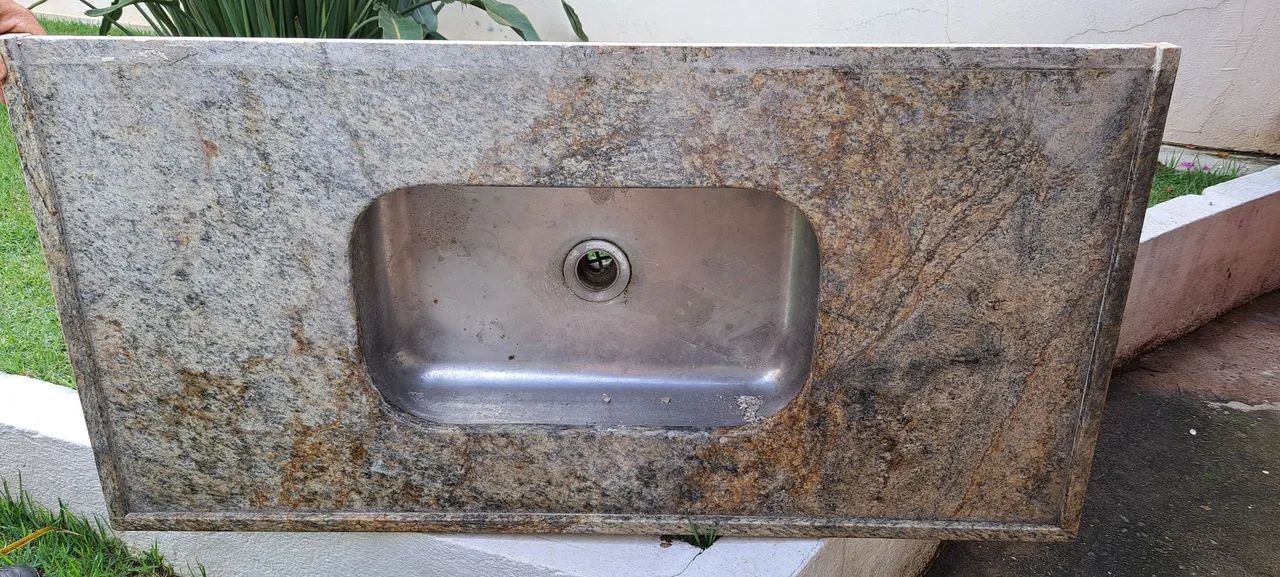 Pia de Granito com Cuba em Aço Inox