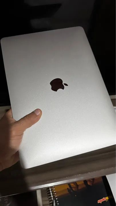 MacBook Air - M1 8 gigas. 256 gigas de armazenamento  - Foto 3