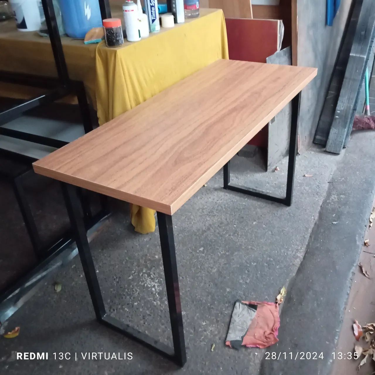 Mesa de Escritório em Mdf com Pernas de Ferro - Foto 3