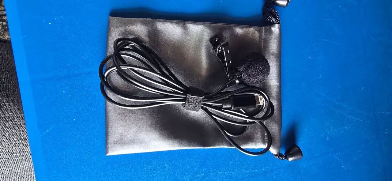 Microfone de Lapela com Conector Lightning