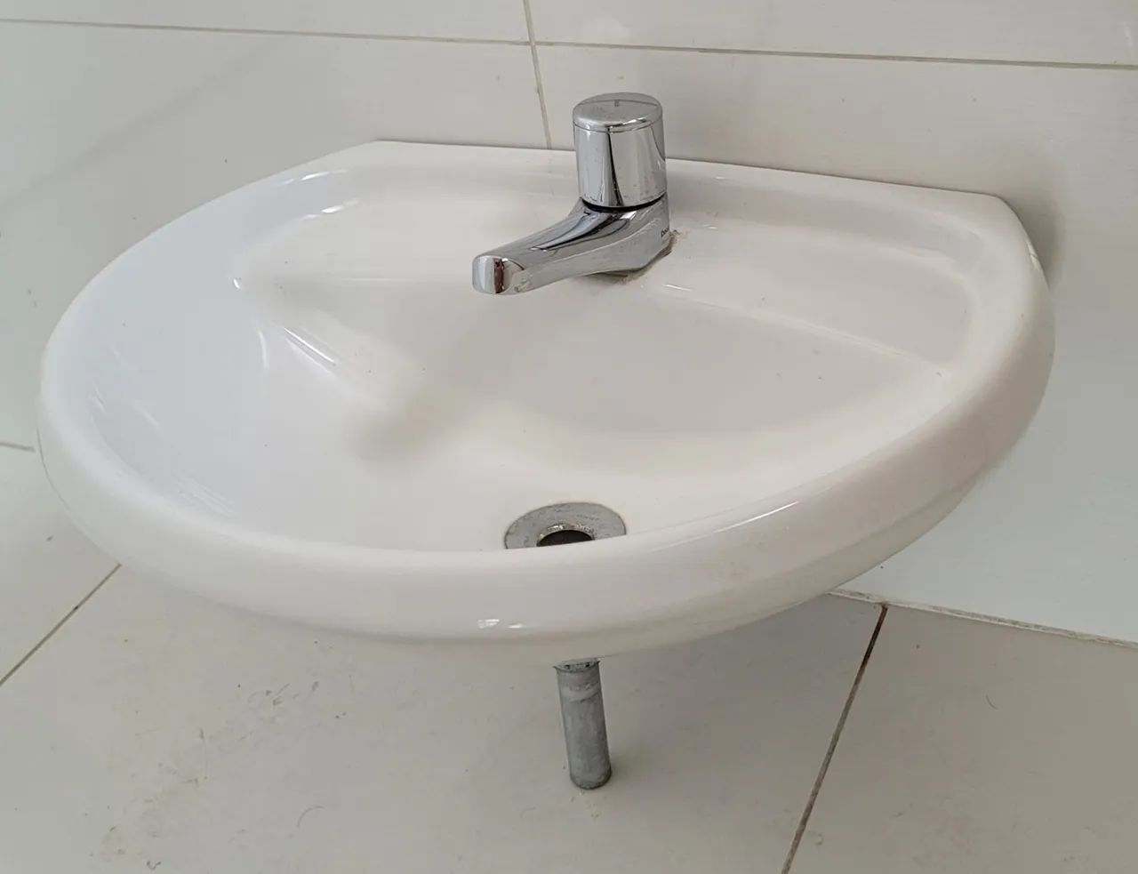 Lavatório Oval Gelo Ravena Deca + Torneira Deca + Sifão